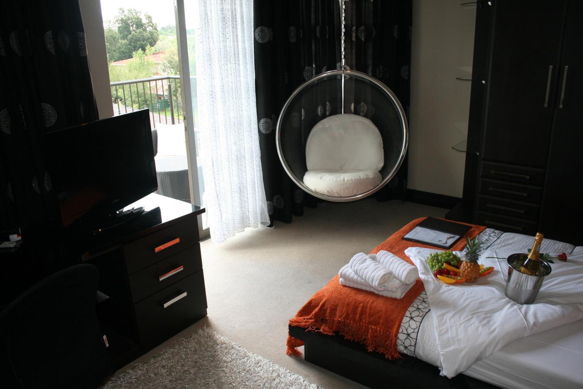 Africa Paradise - Or Tambo Airport Boutique Hotel Benoni Εξωτερικό φωτογραφία