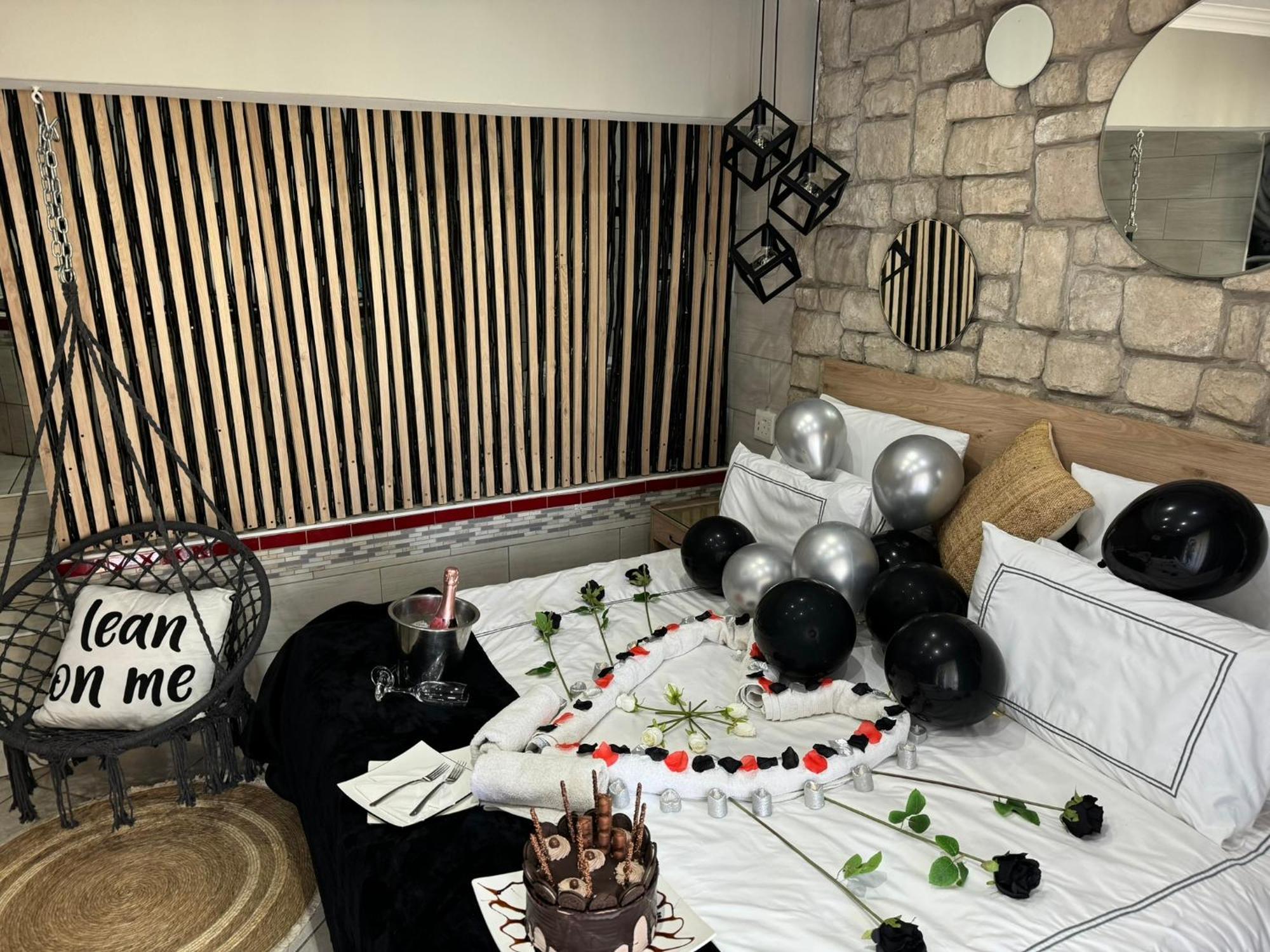 Africa Paradise - Or Tambo Airport Boutique Hotel Benoni Εξωτερικό φωτογραφία