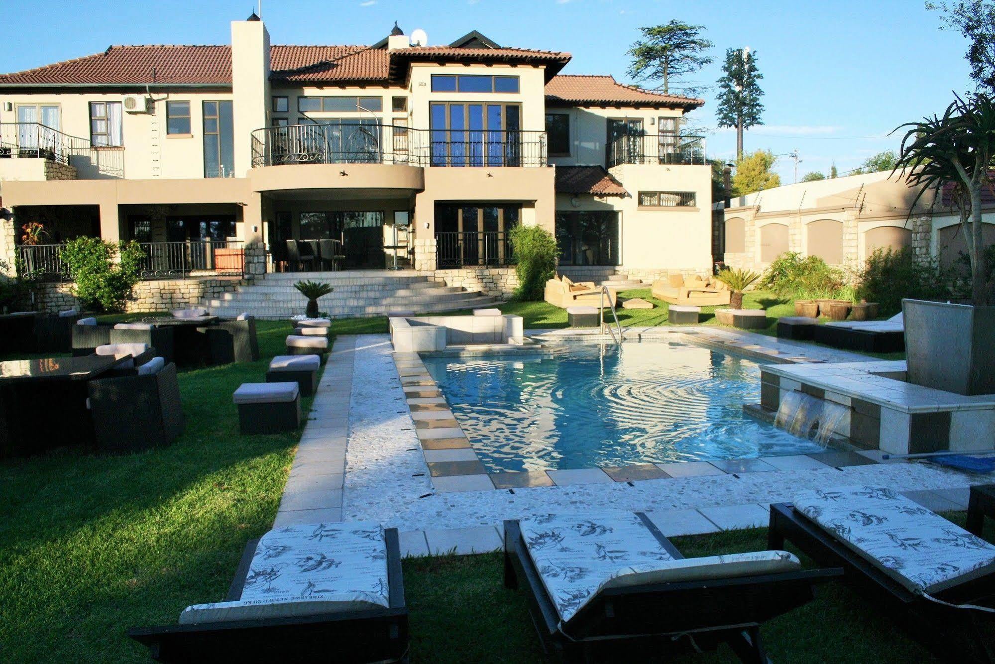 Africa Paradise - Or Tambo Airport Boutique Hotel Benoni Εξωτερικό φωτογραφία